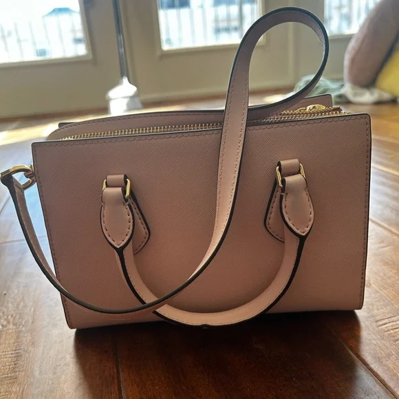 Michael Kors Sheila Small Faux Saffiano Leather Satchel & Wallet - Picture 2 of 5